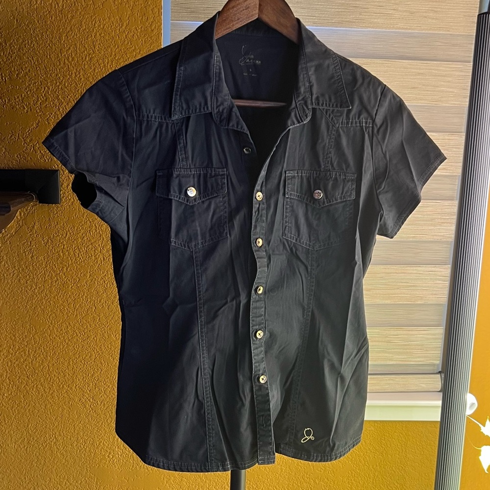Jaanuu Scrub Shirt $8